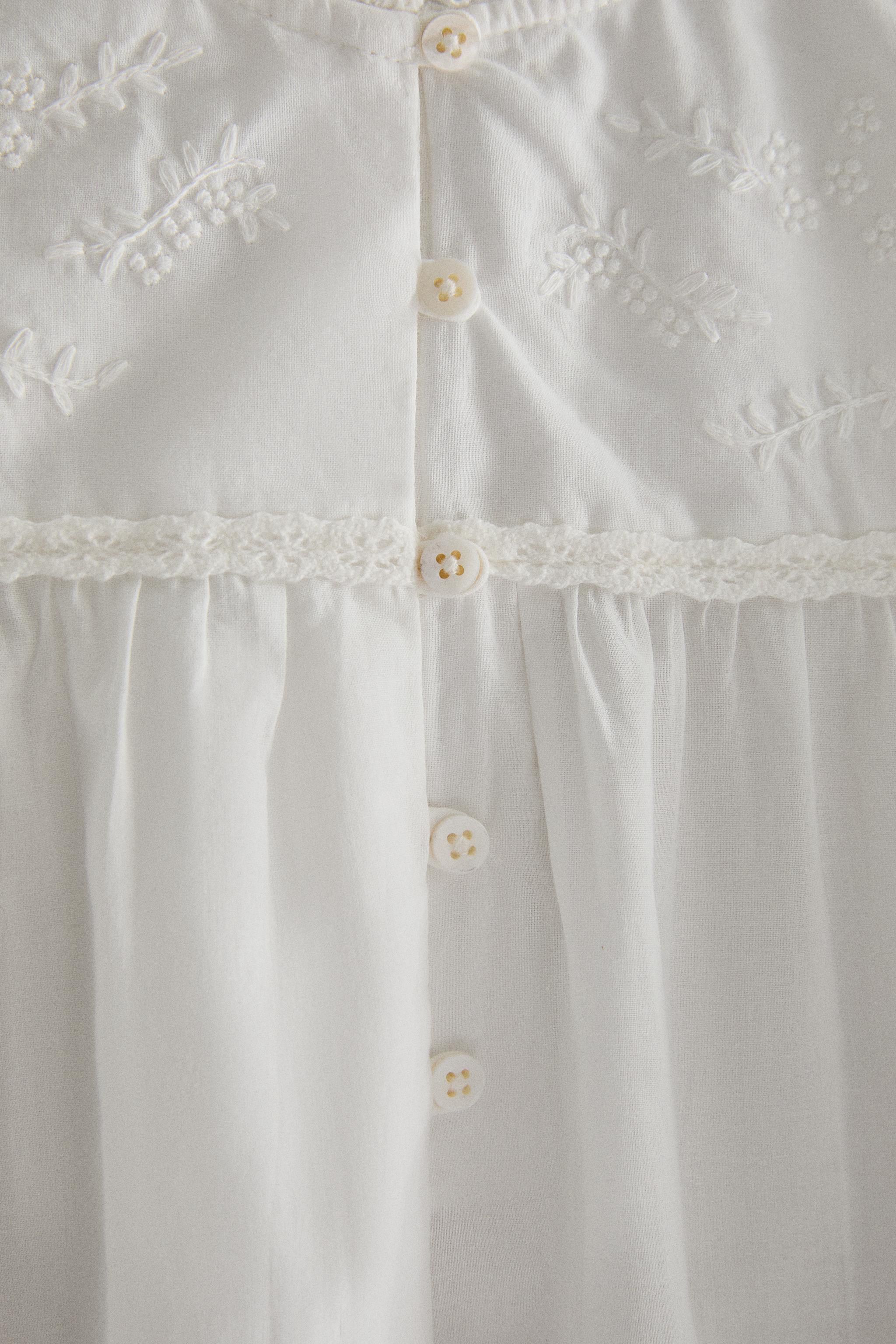 EMBROIDERED COTTON NIGHTGOWN